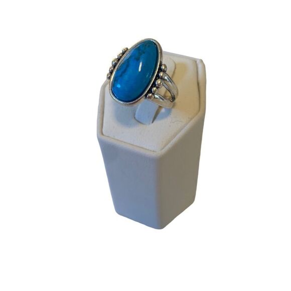 Gorgeous Good Sized Faux Turquoise & Silver Toned Statement Ring Sz. 7 - Picture 3 of 6